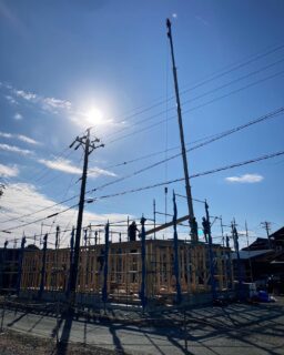 *
祝上棟！
.
.
.
#ミスターレジデンス #住宅産業 #住宅産業株式会社 #伊勢 #工務店 #おうちづくり #新築 #新築一戸建て #戸建て #注文住宅 #木造住宅 #リフォーム #リノベーション #インテリア #ウッドデッキ #塗装工事 #外観 #モデルハウス #自然素材