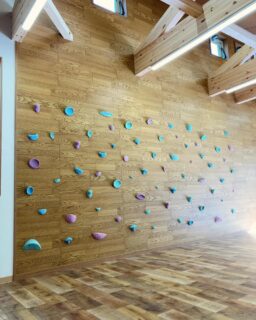 *
完成が近づいてきた 放課後等デイサービス ハッピージュニア さん😌
.
ボルダリングもあります✨
.
.
.
#ミスターレジデンス #住宅産業 #住宅産業株式会社 #伊勢 #工務店 #おうちづくり #新築 #新築一戸建て #戸建て #注文住宅 #木造住宅 #リフォーム #リノベーション #インテリア #ウッドデッキ #塗装工事 #外観 #モデルハウス #自然素材 #家具